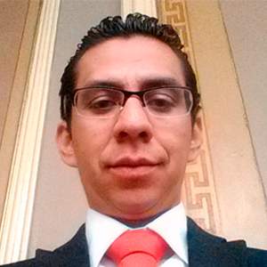 Dr. Luis Alberto García Parra