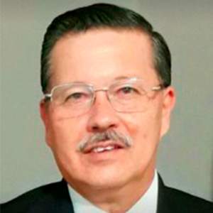 Dr. Carlos Eduardo García Willis